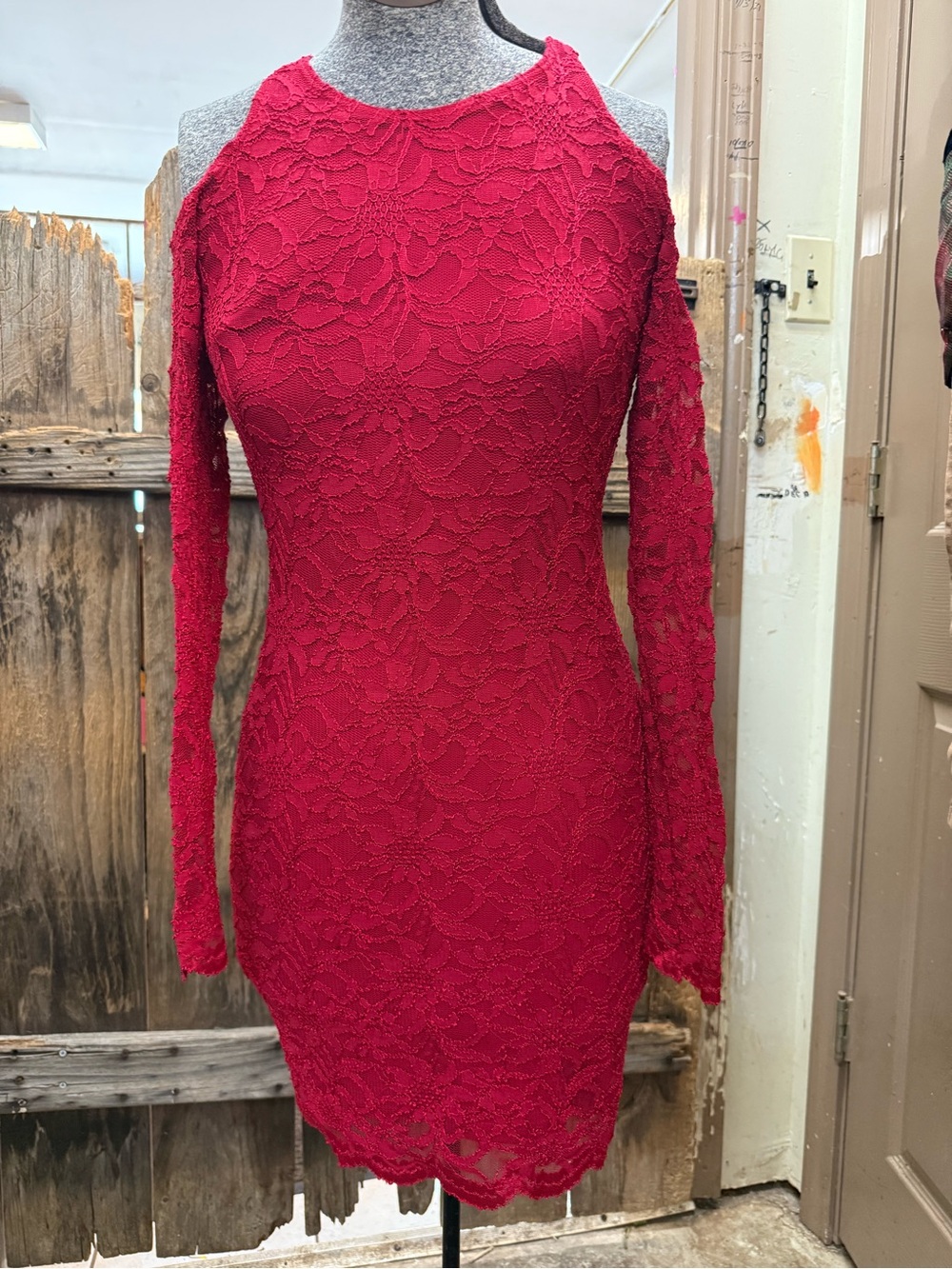 Wendye Chaitin Red Lace Long-Sleeve Bodycon Dress
